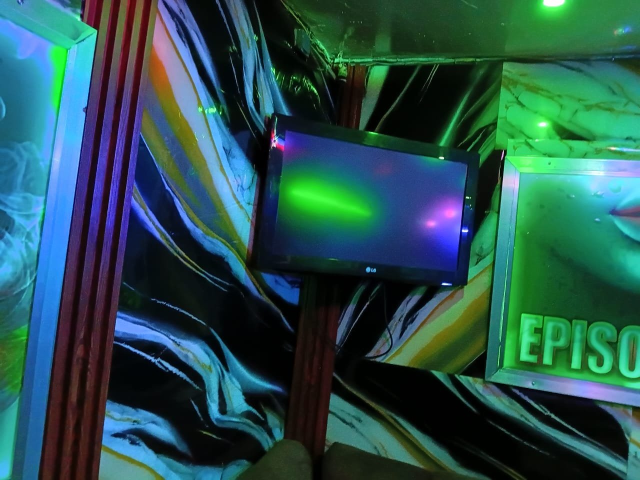 Episode 2 Lounge