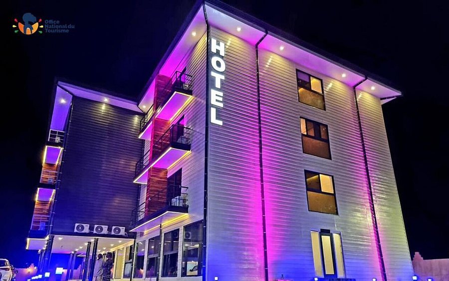 Hôtel Black White Casino
